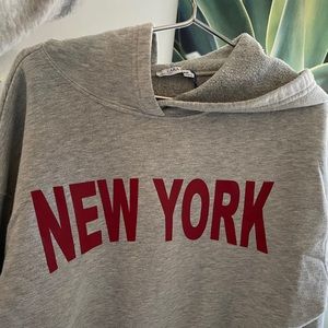 Grey New York cropped hoodie